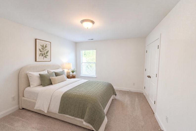 Photo 9 of 35 of 2703 Fern Willow Ct, Fuquay Varina, NC