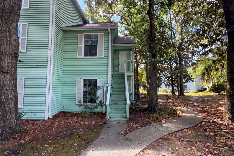 Photo 13 of 18 of 6297 Rolling Fork Rd, North Charleston, SC