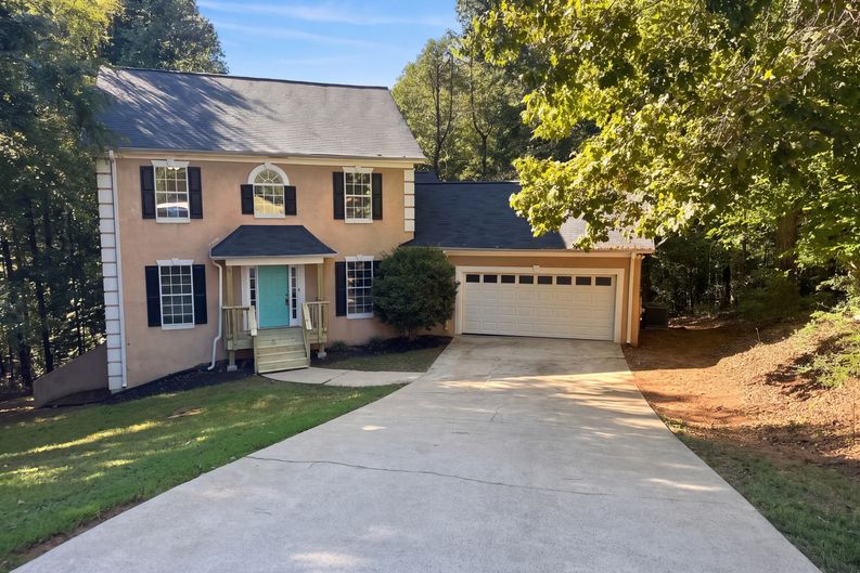 Photo 27 of 38 of 208 Foxdale Ct, Lagrange, GA