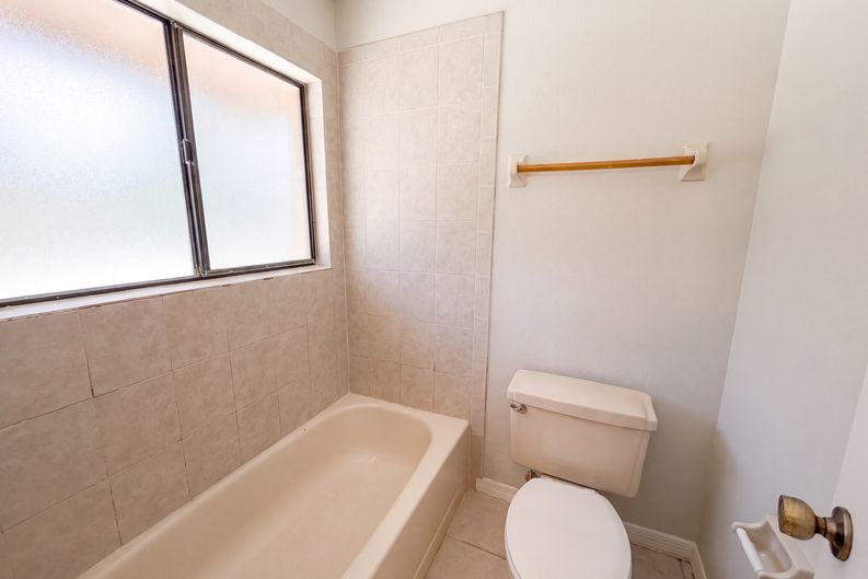 Photo 11 of 19 of 332 Sprucewood Rd, Lake Mary, FL