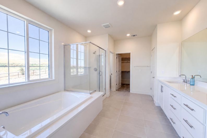 Photo 15 of 21 of 5860 Placer Dr, Tracy, CA