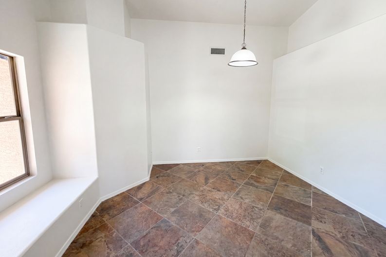 Photo 11 of 28 of 8271 N 112th Ave, Peoria, AZ