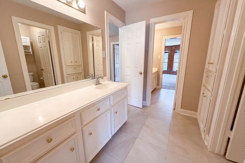 Photo 15 of 29 of 17418 Wilton Park Ct, Spring, TX