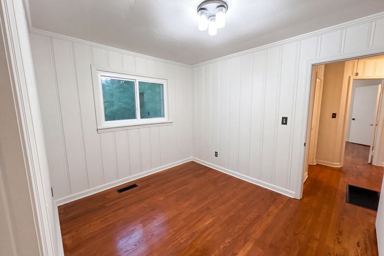 Photo 8 of 12 of 718 S Lovell Ave, Chattanooga, TN