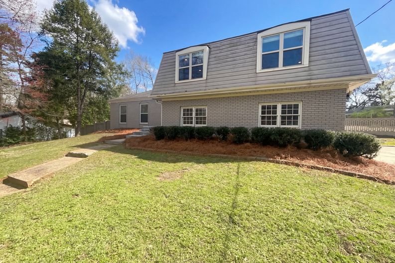Photo 32 of 37 of 2770 Burtz Dr, Marietta, GA