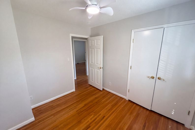 Photo 23 of 41 of 1030 McLaughlin Dr, Charlotte, NC