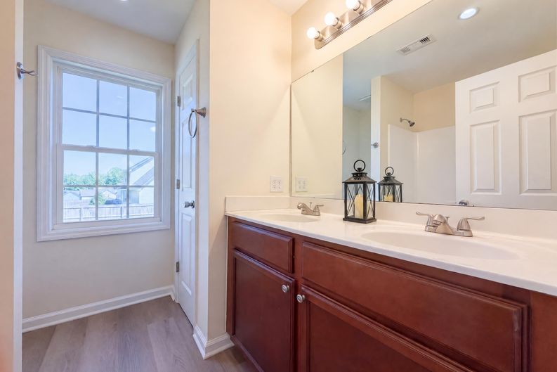 Photo 11 of 18 of 101 Langston Ridge Dr, Angier, NC