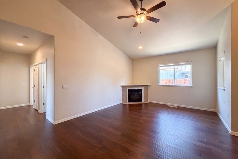 Photo 6 of 22 of 1586 NE Grandhaven St, McMinnville, OR