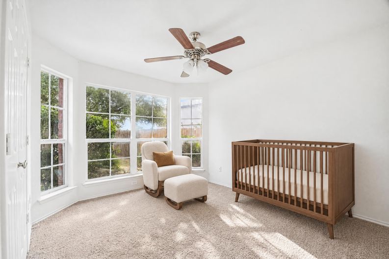 Photo 4 of 19 of 259 Coal Dr, Jarrell, TX