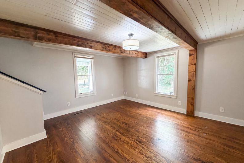Photo 3 of 17 of 571 Winston St, Franklinton, NC