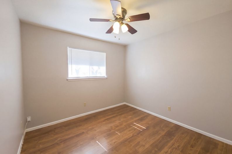Photo 19 of 37 of 13638 Coleridge St, San Antonio, TX