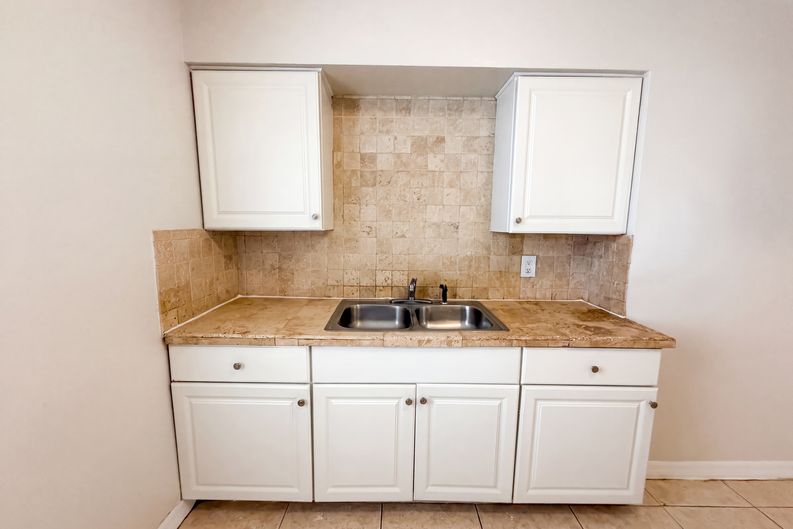 Photo 15 of 20 of 3740 Ballejo Ct W, Jacksonville, FL