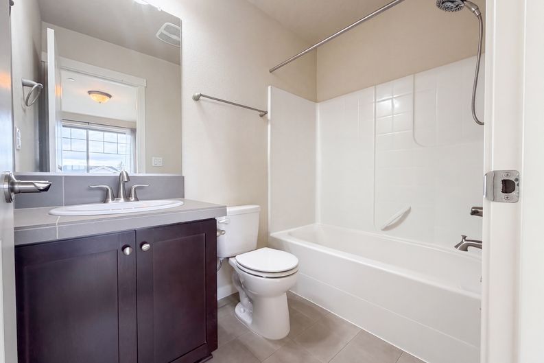 Photo 11 of 21 of 28428 SW Villebois Dr N, Wilsonville, OR