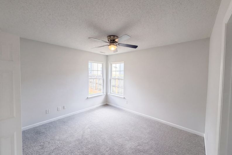 Photo 8 of 17 of 5809 Weddington Rd, Raleigh, NC
