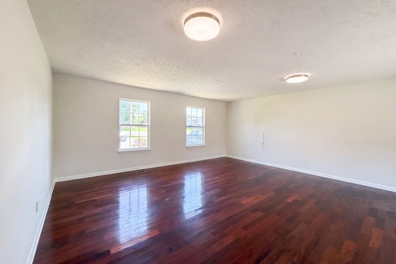 Photo 10 of 28 of 125 Ivanhoe Ct, Murfreesboro, TN