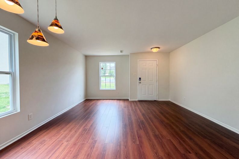 Photo 8 of 25 of 382 Kendall Dr, Winston Salem, NC