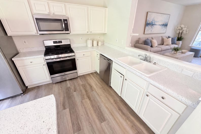 Photo 9 of 30 of 9155 Nesbit Ferry Rd, Alpharetta, GA