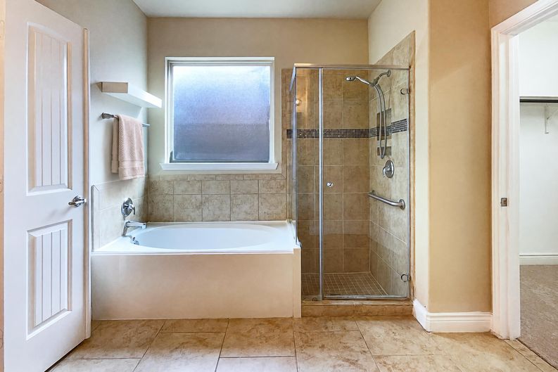 Photo 12 of 27 of 24542 N Denham Ridge Ln, Spring, TX