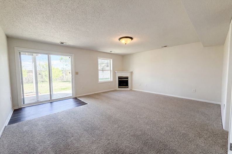 Photo 8 of 25 of 9429 Harkness Ave S, Cottage Grove, MN