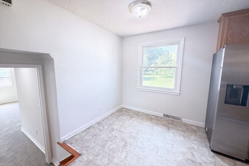 Photo 8 of 23 of 328 Kimbrough Rd, Clarksville, TN