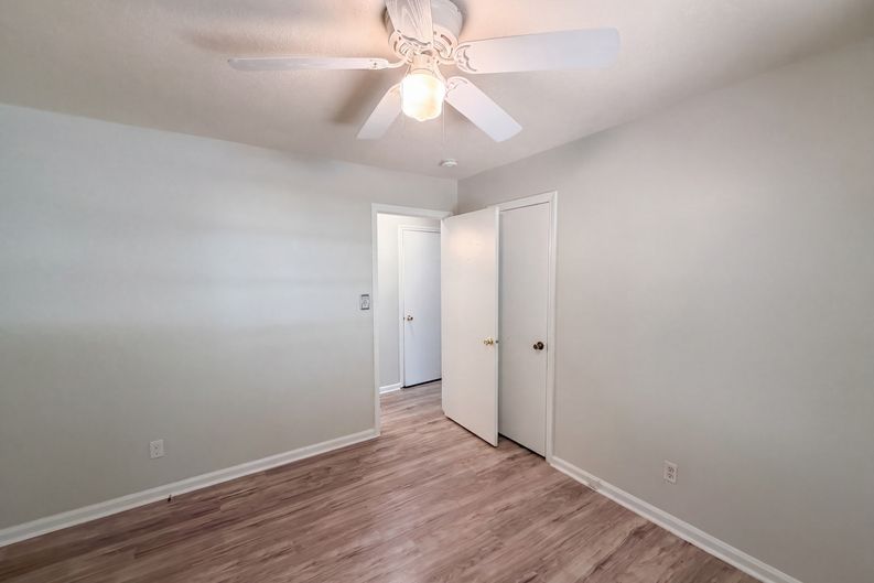 Photo 10 of 17 of 6220 Paylor St, Mebane, NC