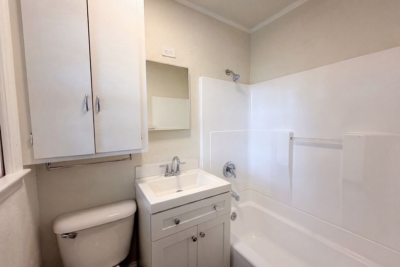 Photo 13 of 16 of 1077 Allendale Cir, Rock Hill, SC