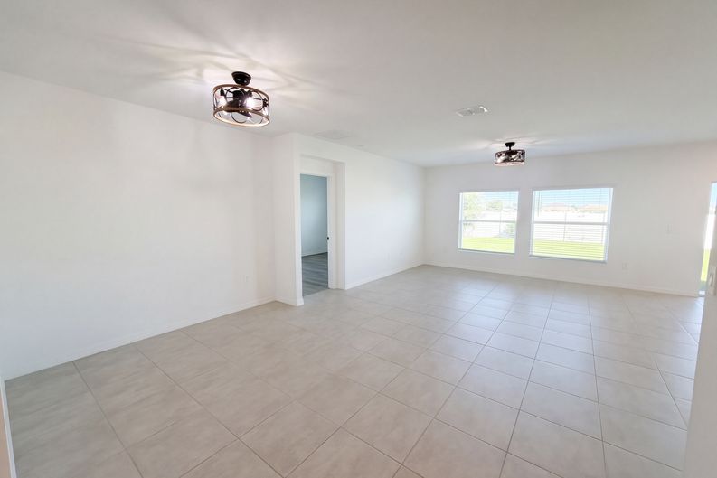 Photo 13 of 42 of 124 Citrine Loop, Kissimmee, FL