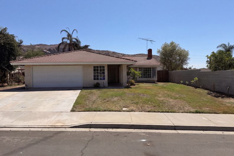 Photo 19 of 25 of 2796 Shiells Ave, Jurupa Valley, CA