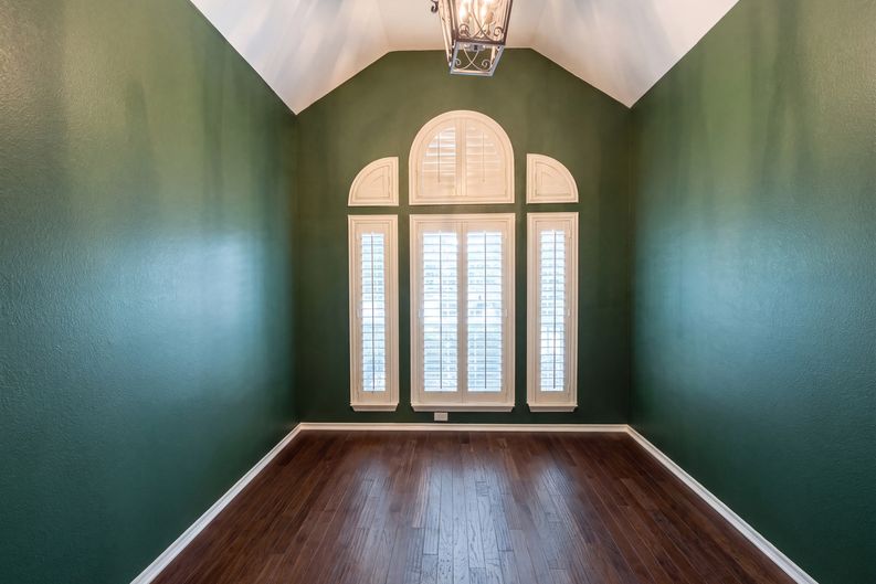 Photo 9 of 18 of 1416 Willow Wood Dr, Carrollton, TX