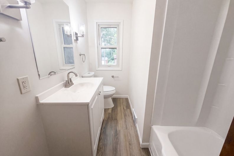 Photo 10 of 22 of 2804 Churchill St, Roseville, MN