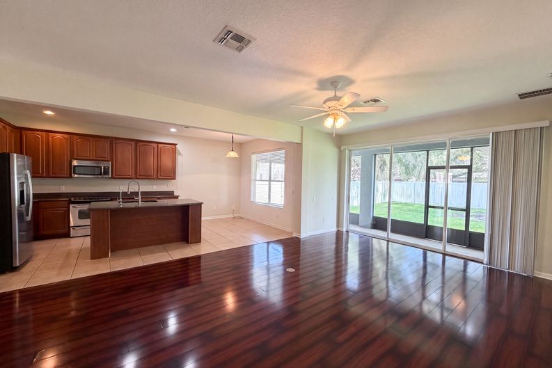 Photo 8 of 36 of 13228 Roskin Ln, Windermere, FL