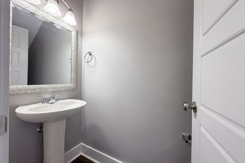 Photo 9 of 19 of 227A Hillcrest Dr, Madison, TN