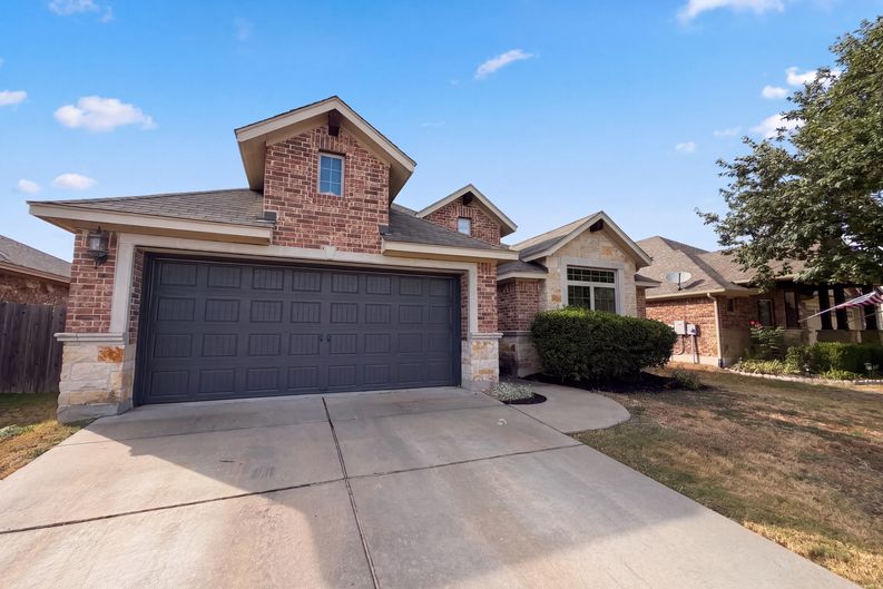 Photo 18 of 20 of 18320 Drecker Springs Ln, Pflugerville, TX