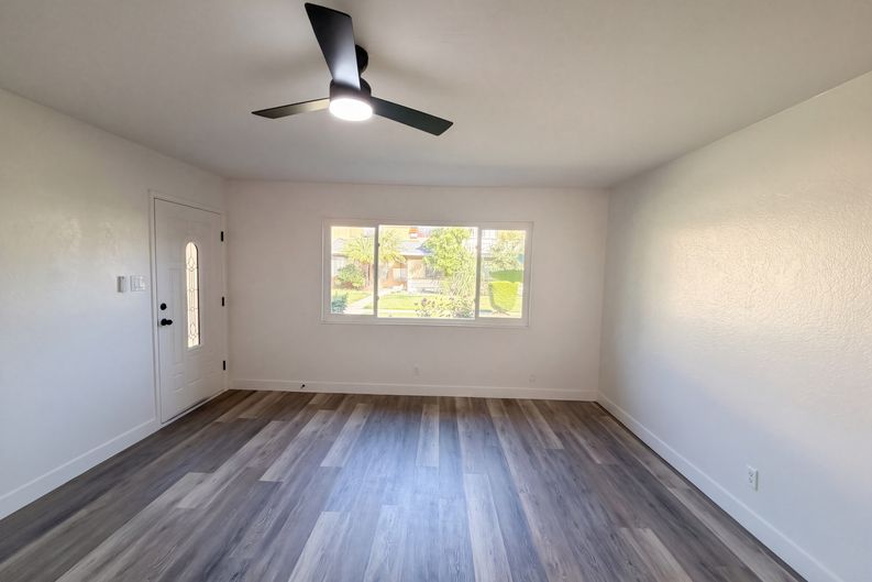 Photo 8 of 33 of 12927 Lariat Ln, Norwalk, CA