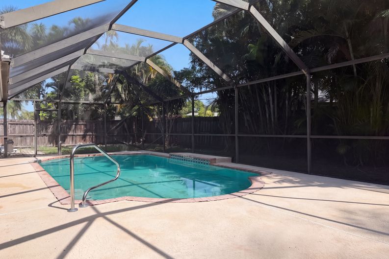 Photo 19 of 22 of 888 Brightwood Way, Wellington, FL