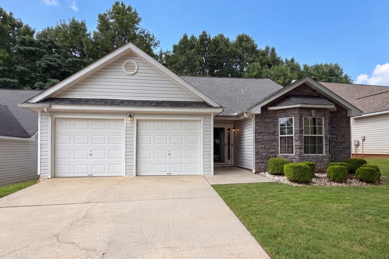 Photo 24 of 27 of 55 Lassiter Dr, Covington, GA
