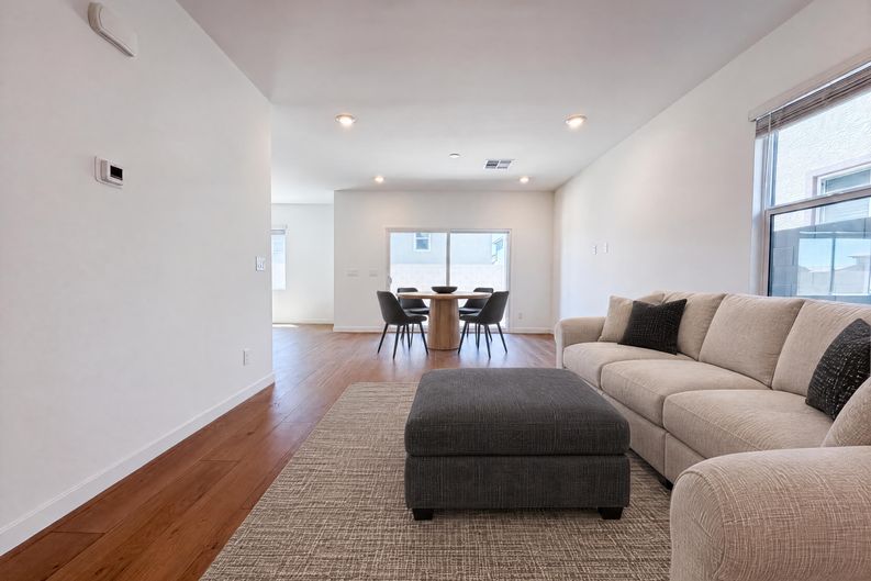Photo 7 of 21 of 8361 W Rochelle Ave, Las Vegas, NV
