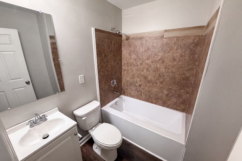Photo 15 of 19 of 528 Kentbrook Dr, Charlotte, NC