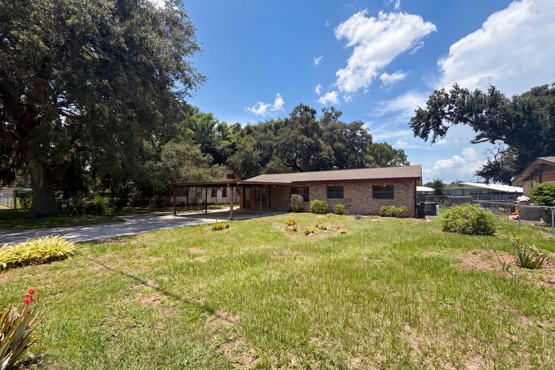 Photo 14 of 17 of 3129 Avenue W NW, Winter Haven, FL