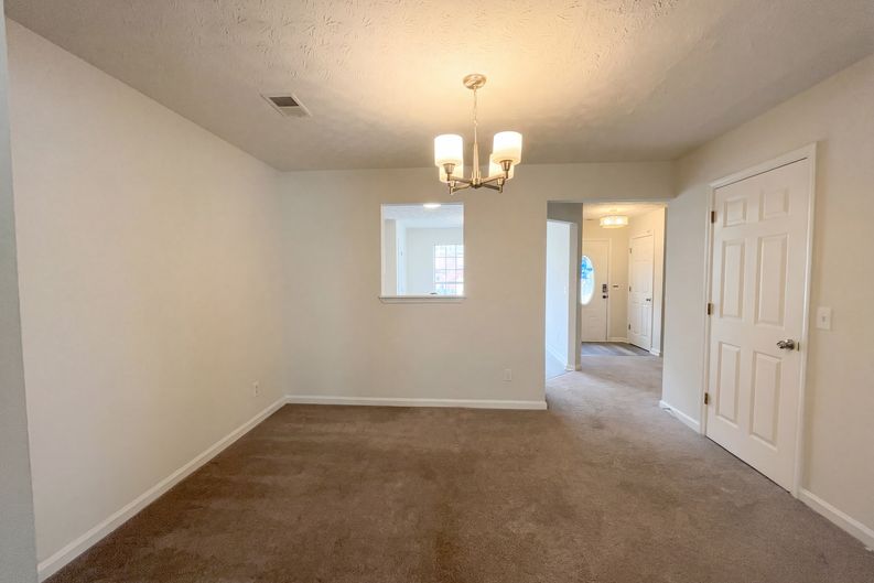 Photo 9 of 18 of 3794 Waldrop Ln, Decatur, GA