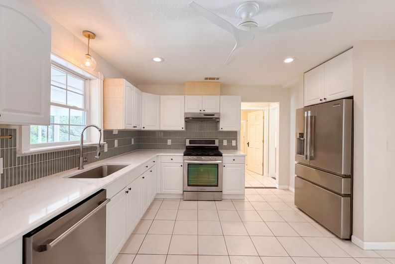 Photo 14 of 51 of 5438 Cold Spring Ln, North Port, FL