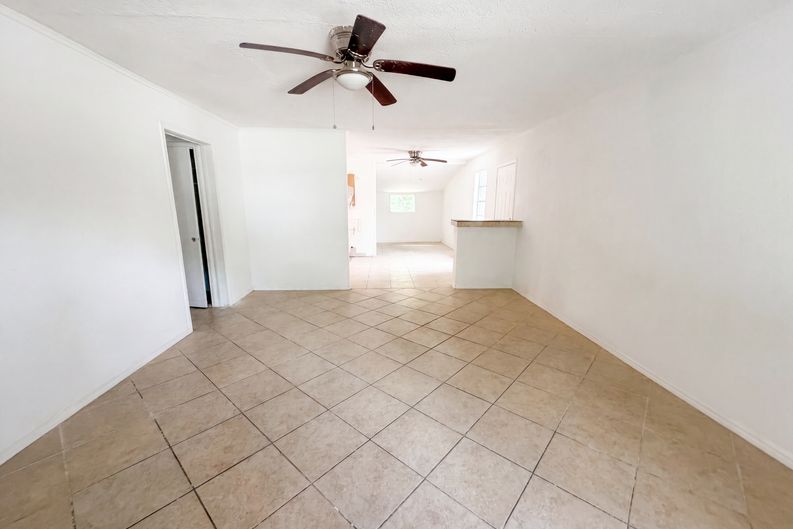 Photo 8 of 16 of 2210 Ben Hur St, Dallas, TX