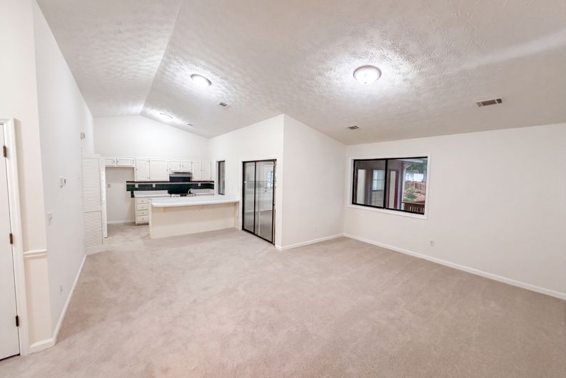 Photo 7 of 18 of 5330 Garvey Dr, Fairburn, GA