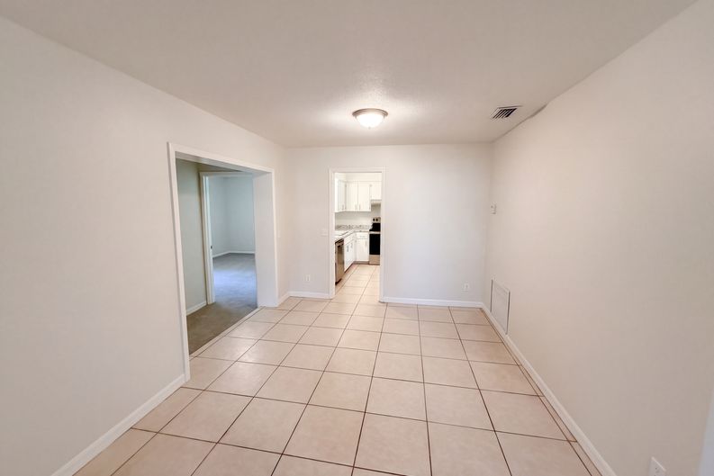 Photo 3 of 31 of 208 Robin Rd, Altamonte Springs, FL