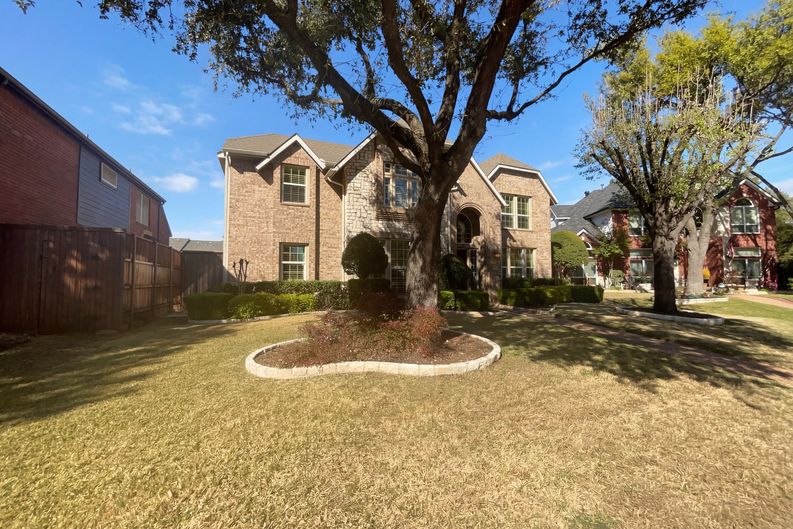 Photo 23 of 26 of 2741 Barrington Dr, Plano, TX