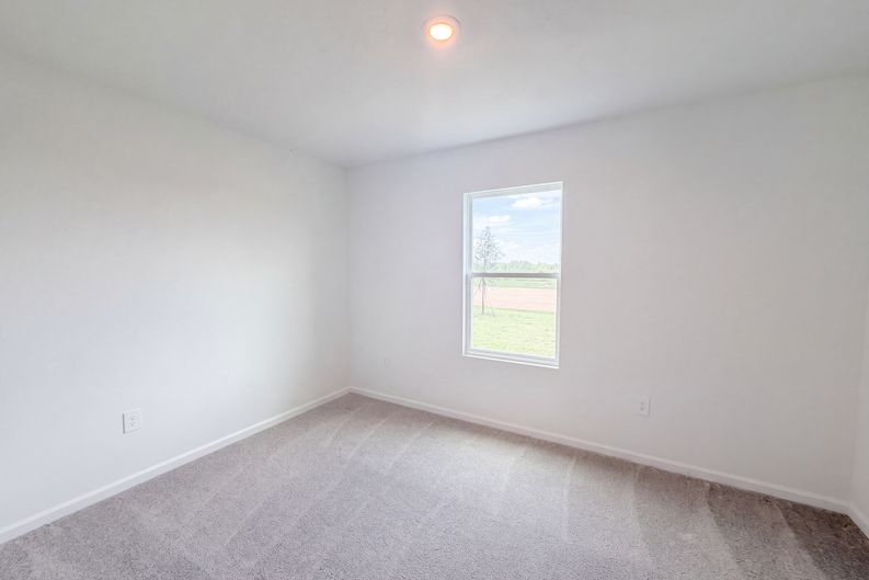 Photo 6 of 21 of 4373 River Beacon Blvd, Davenport, FL
