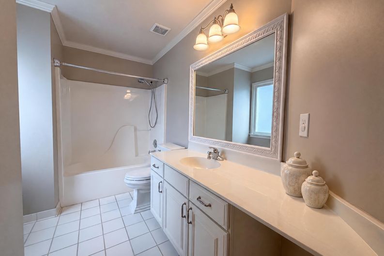 Photo 15 of 34 of 2299 Camden Dr SW, Marietta, GA