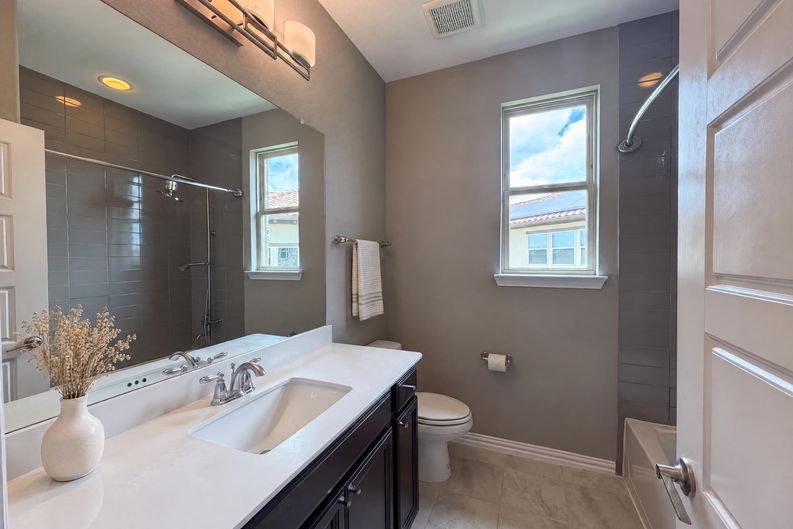 Photo 12 of 42 of 7221 Durand Dr, Irving, TX