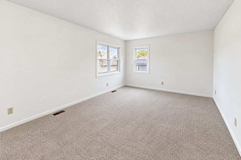Photo 6 of 17 of 5418 142nd Ave NW, Ramsey, MN