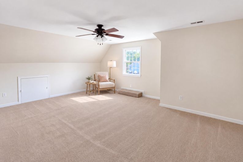 Photo 11 of 22 of 3153 Chartwood Dr, Sandston, VA